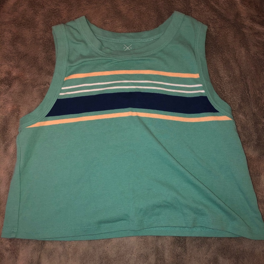 cropped t shirt